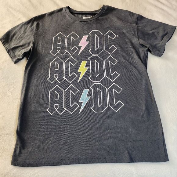 AC/DC 2024 Gray Tshirt With Graphics Size Large - Picture 1 of 5